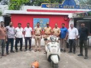 घुग्घूस पोलिसांचा गांजा तस्करीवर सर्जिकल स्ट्राइक : १.३१ लाखांचा मुद्देमाल जप्त, मोपेडस्वार अल्पवयीन तस्कर जाळ्यात